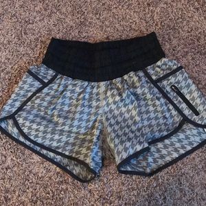 Lululemon shorts Size 6